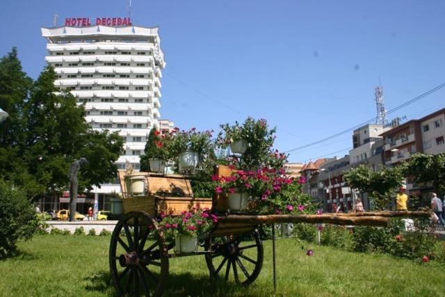 Hotel Decebal Bacău Exterior foto
